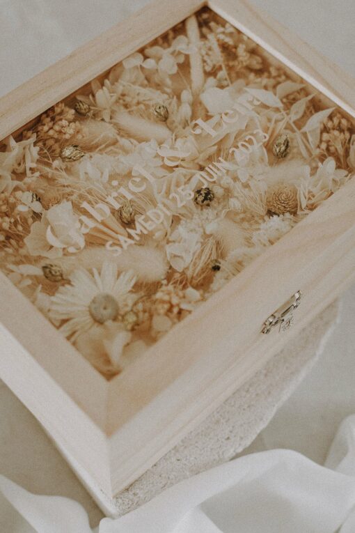 Urne vitrine en bois de mariage – Image 3